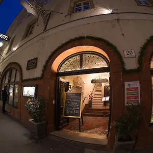 https://altstadt-hotel-stadtkrug.saalbachhinterglemmhotels.com