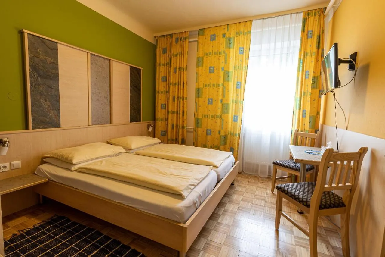 Hotel-Restaurant Fritz Matauschek Vienna 2*,  Austria